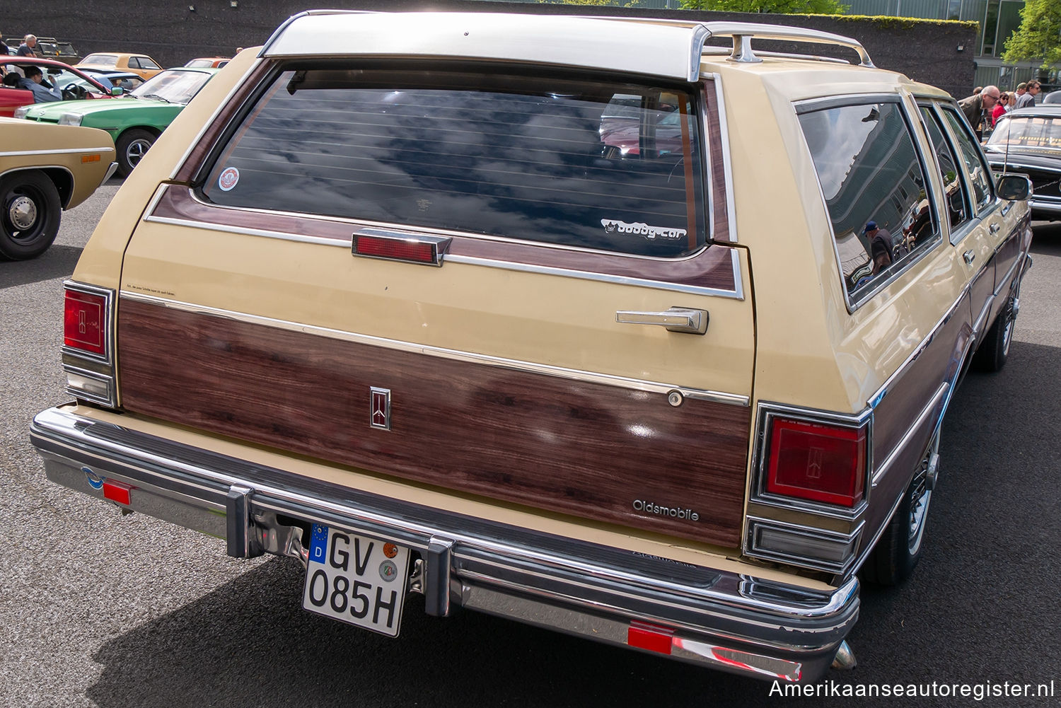 Oldsmobile Custom Cruiser uit 1986